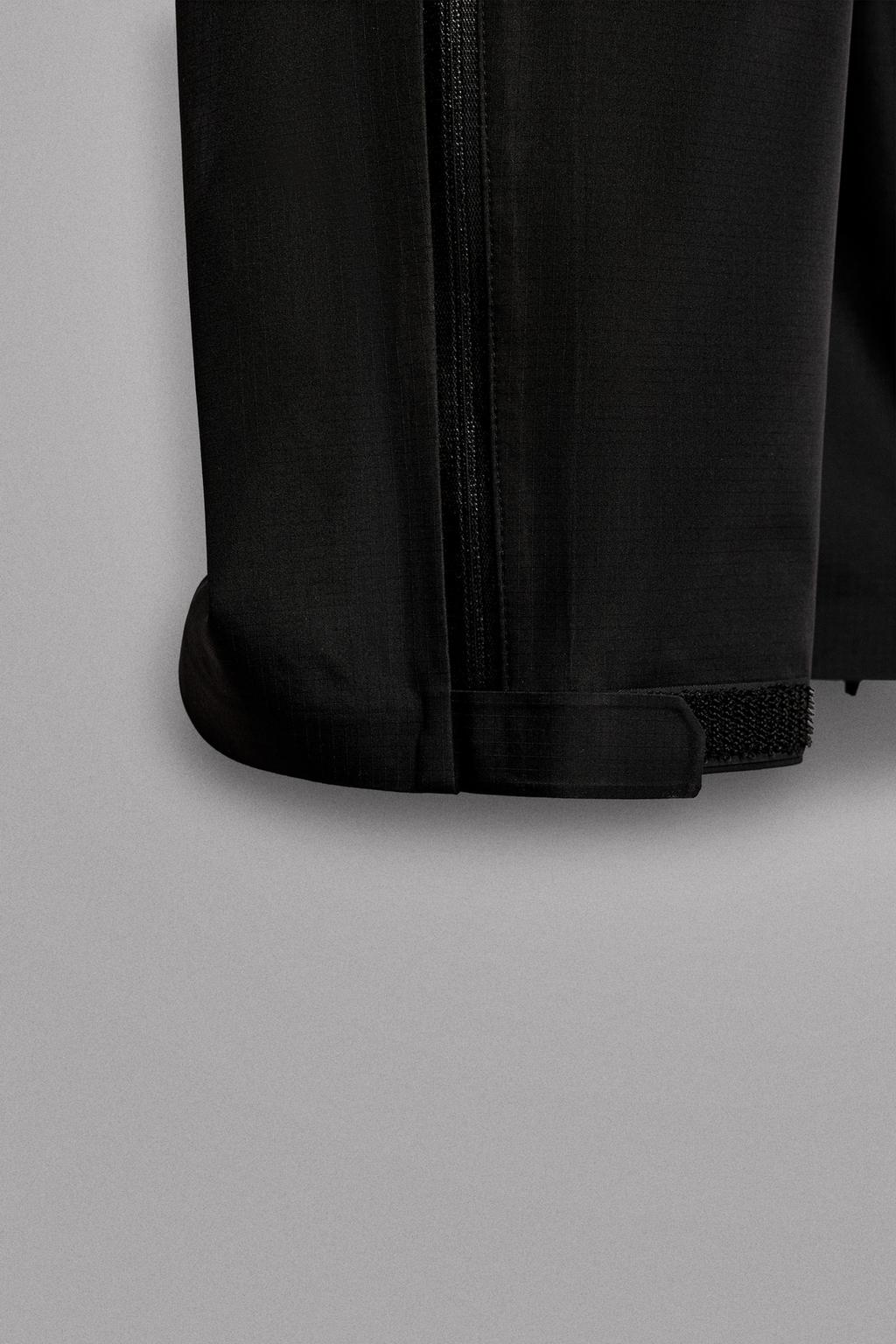 НЕПРОМОКАЕМЫЕ БРЮКИ SHELL ИЗ ВЫСОКОТЕХНОЛОГИЧНОЙ ТКАНИ