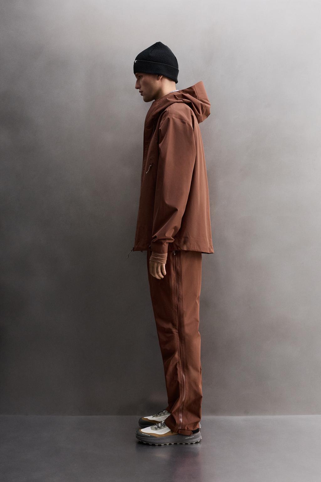 НЕПРОМОКАЕМЫЕ БРЮКИ SHELL ИЗ ВЫСОКОТЕХНОЛОГИЧНОЙ ТКАНИ