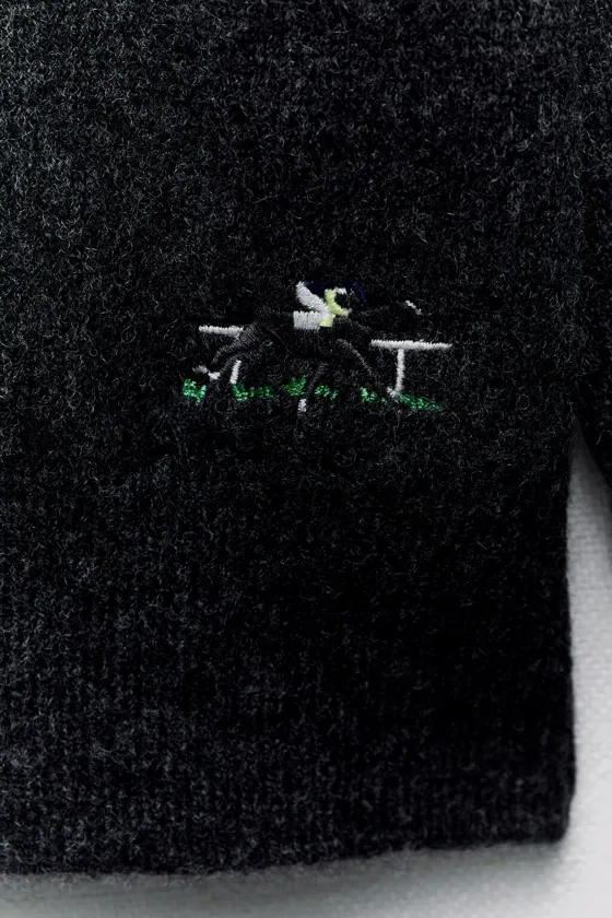 СВИТЕР ИЗ 100% ШЕРСТИ С V-ОБРАЗНЫМ ВЫРЕЗОМ — LIMITED EDITION