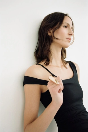 Топ из полиамида с широкими бретелями- Заказать в России