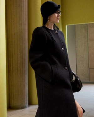 Показ Miu Miu Осень/Зима 2025: смелая элегантность в деталях | Новости сайта