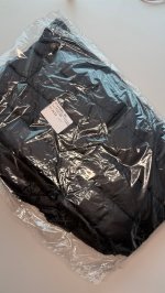 Oysho Короткая куртка из 100% пуха, водоотталкивающая, упаковываемая BLACK | 2437/494/800