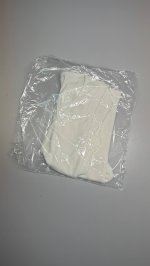 Bershka Футболка с длинными рукавами и V-образным вырезом Off white | 7543/205/251