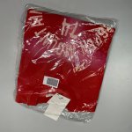 Zara ТОЛСТОВКА С ЭФФЕКТОМ ПОТЕРТОСТИ С НАДПИСЬЮ Red | 3253/002/600