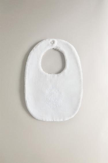 Zara Слюнявчик с буквой