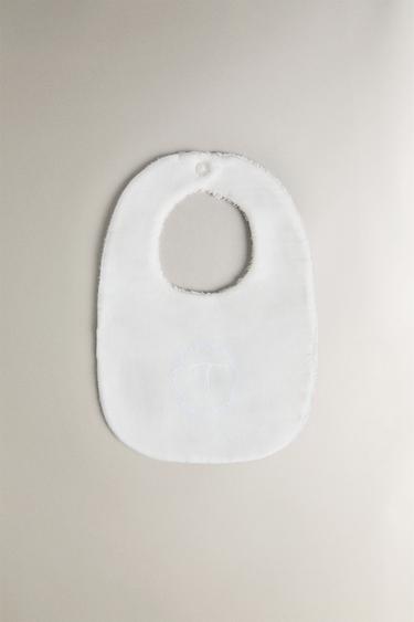 Zara Слюнявчик с буквой для малышей