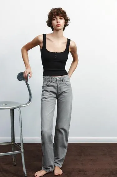 Джинсы средней посадки прямого кроя ZARA