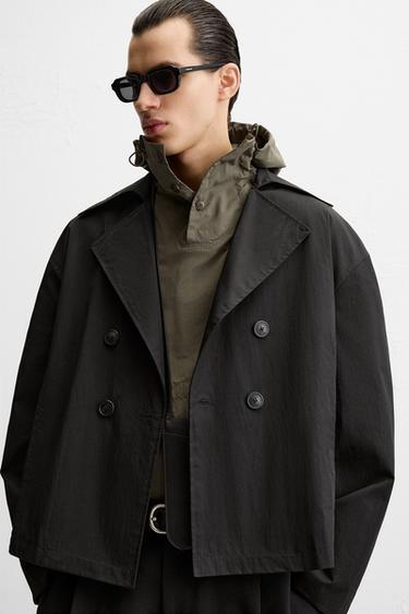 Zara Короткий тренч из высокотехнологичной ткани купить с доставкой.