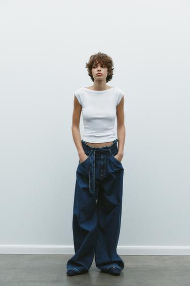 Zara Футболка с вырезом-лодочкой