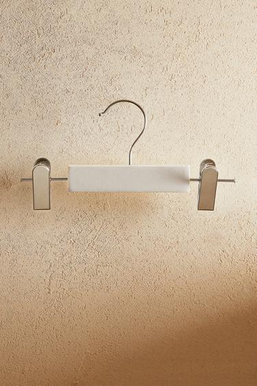 Zara Набор деревянных детских вешалок с зажимами (набор из 3 штук)