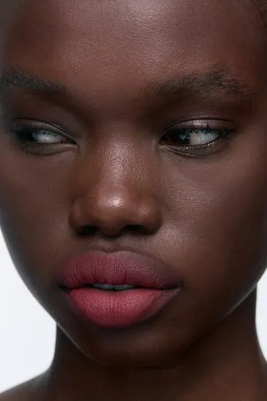 Помада DAILY-MATTE LIP STYLO