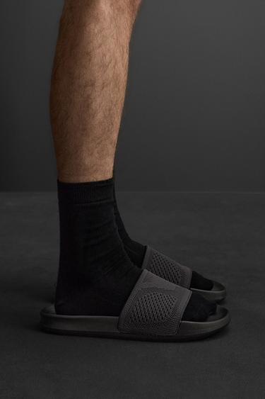 Zara Сланцы для бассейна