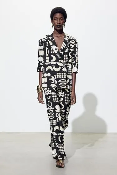 Брюки STRAIGHT FIT