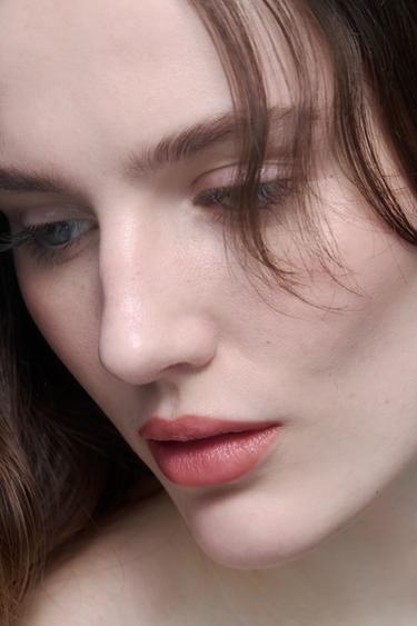 Zara Карандаш для губ