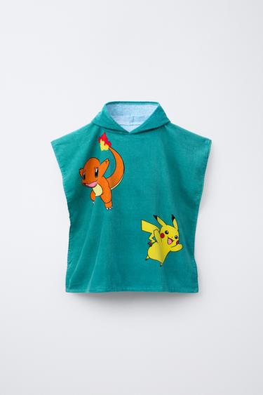 ПОЛОТЕНЦЕ-ПОНЧО С ПРИНТОМ POKÉMON™