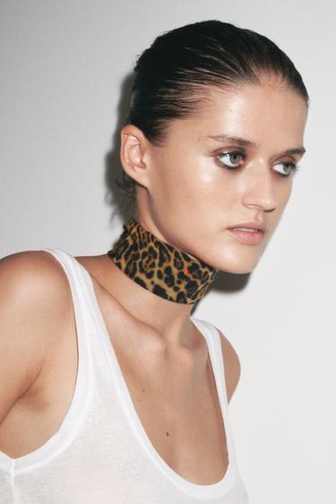 Zara Бандана с анималистическим принтом и вышивкой «сердечки» купить с доставкой.