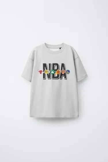 Футболка с принтом и нашивками NBA ©