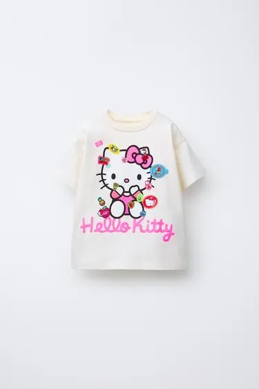Футболка с нашивками HELLO KITTY © SANRIO