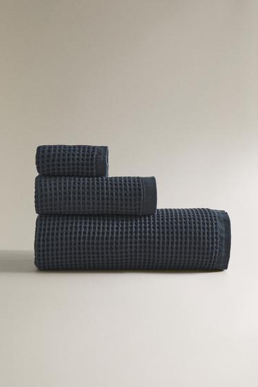 Zara Вафельное хлопковое банные полотенце купить с доставкой.