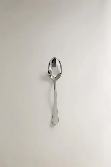 Серебристая стальная кофейная ложка
