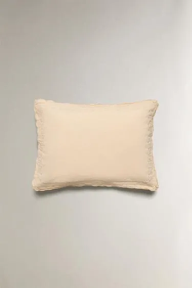 CHILDREN'S CUSHION COVER WITH SCALLOPED EDGE