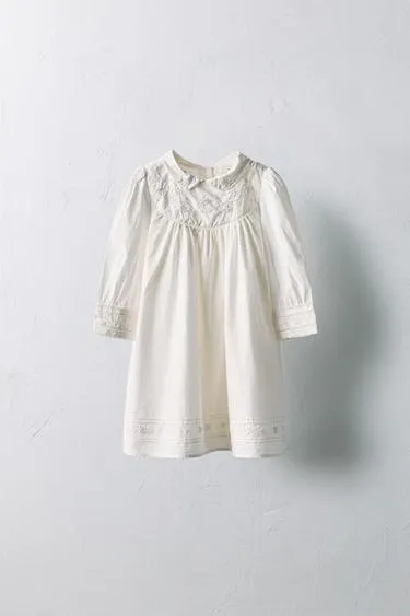 Платье LIMITED EDITION EMBROIDERED FLOWER из поплина