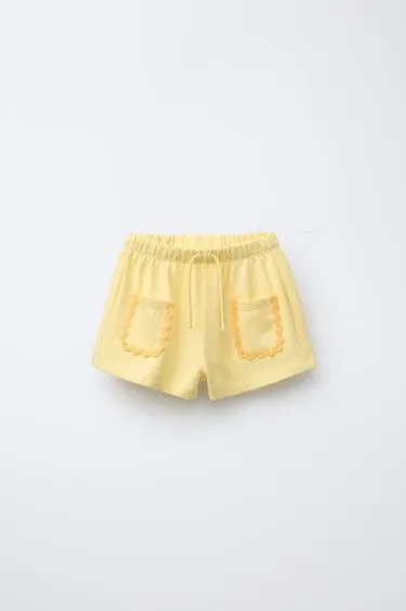Шорты-бермуды с волнистыми деталями CASA LAWA © X ZARA KIDS