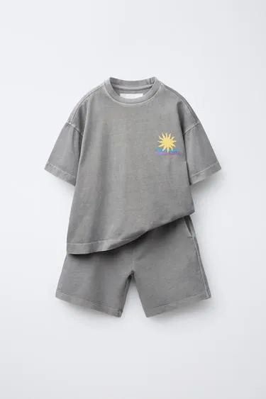 Комплект из футболки и шортов-бермудов GARMENT DYE