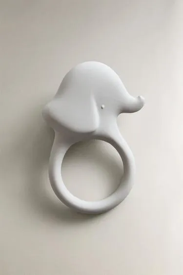 CHILDREN’S ELEPHANT TEETHER