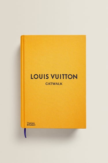Zara Книга для подиума LOUIS VUITTON купить с доставкой.
