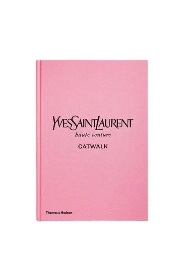 Книга yves saint laurent catwalk (на английском)