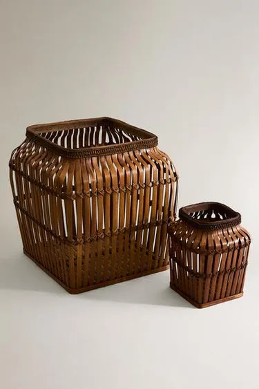 Квадратная корзина из бамбука