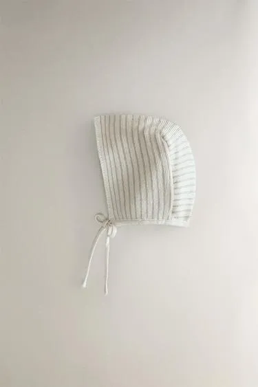 CHILDREN'S COTTON AND SILK BONNET
