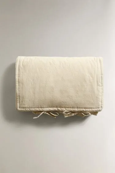 CHILDREN'S FLORAL CHANGING MAT