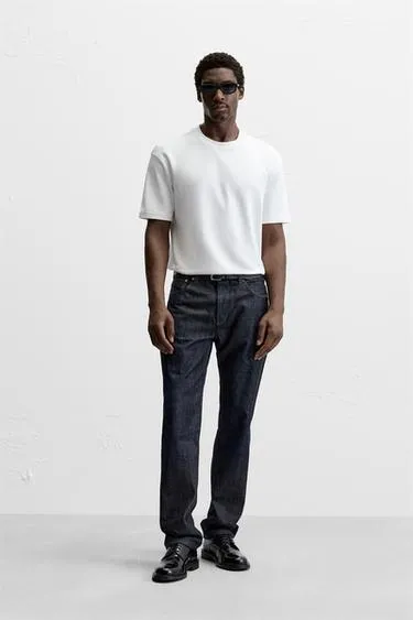 Базовая футболка REGULAR FIT