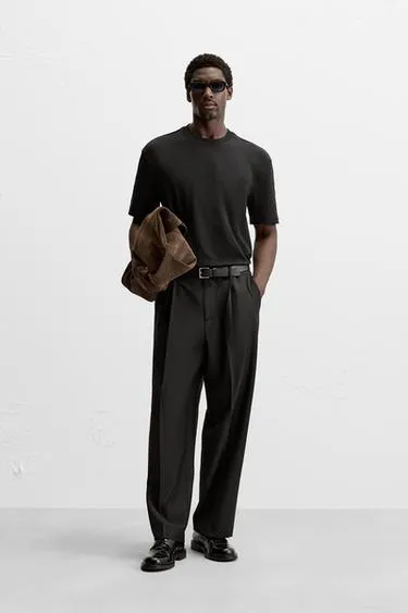 Базовая футболка REGULAR FIT