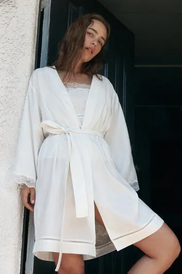 LACE LADDER STITCH DRESSING GOWN