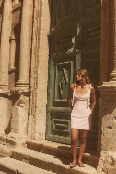 Zara Короткое платье из эластичной ткани с бантами