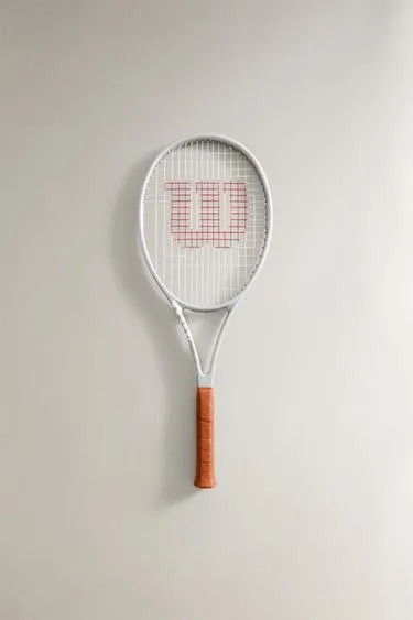 WILSON TENNIS RACKET