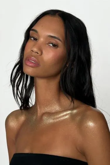 Спрей для тела с блеском RED ZARA TEMPTATION- Заказать в России