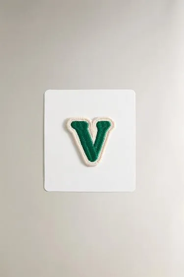 Термоклейкий патч буквы V