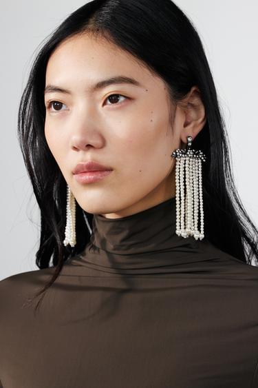 Zara Каскадные серьги со стразами и искусственным жемчугом купить с доставкой.