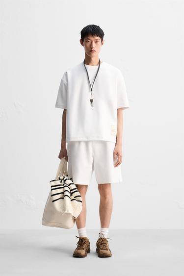 Zara Технические шорты-бермуды с объемной посадкой купить с доставкой.