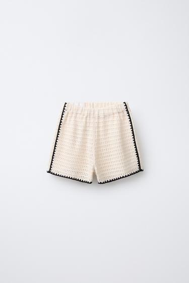 Zara Вязаные крючком шорты-бермуды с декоративной строчкой купить с доставкой.