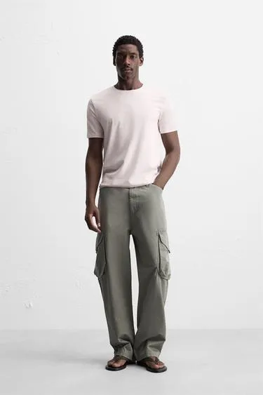 Базовая приталенная футболка SLIM FIT