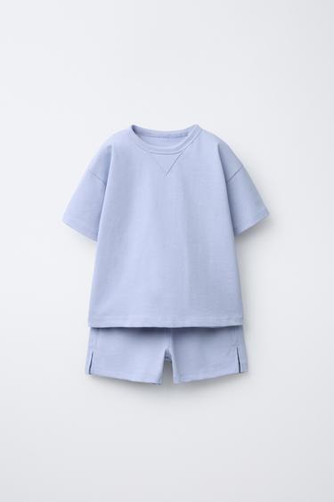 Zara Набор: футболка и шорты-бермуды купить с доставкой.
