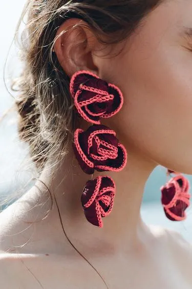 Серьги из ткани с цветами и контрастной отделкой