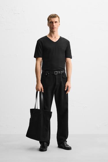Zara Базовая футболка с V-образным вырезом купить с доставкой.
