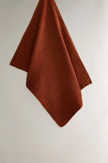 WAFFLE-KNIT COTTON TEA TOWEL X COLLAGERIE
