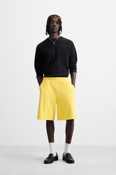 Zara Шорты-бермуды из технической ткани с открытой структурой купить с доставкой.